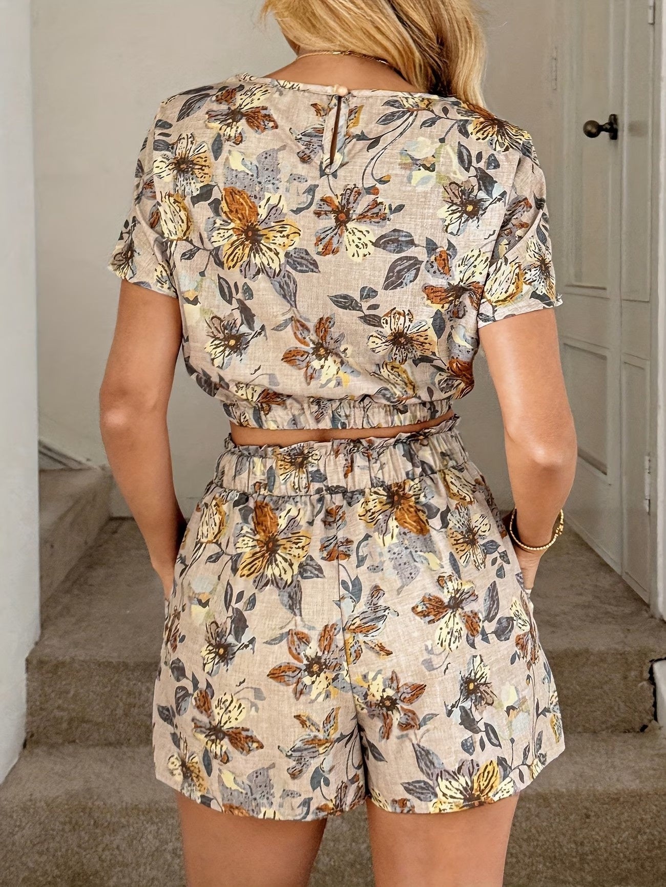 Women’s Floral Cropped Top and Shorts Set